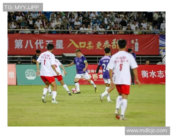 足球明星小时候颠球次数揭秘 从训练到成名他们经历了怎样的磨砺