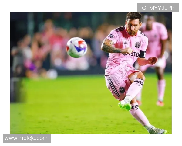 2025年度全球足球前一百位球星排名揭晓 谁能登顶成为足坛新王